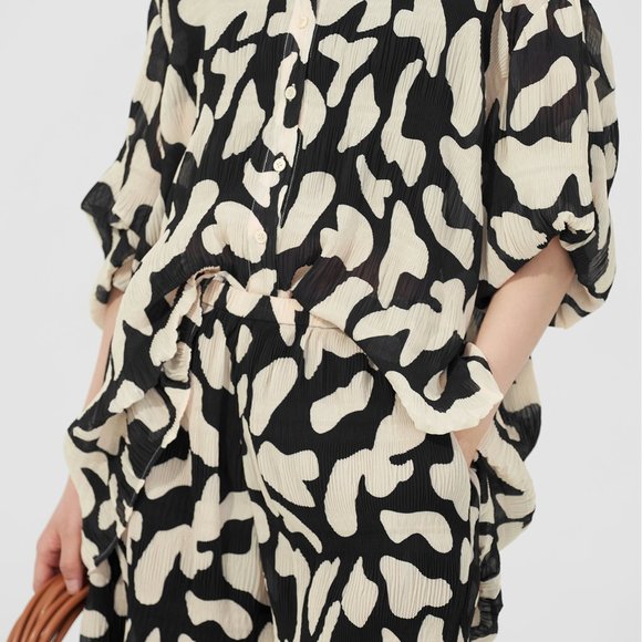 cow pattern thin  pleated SHIRT AND SHORTS - Picture 2 of 5